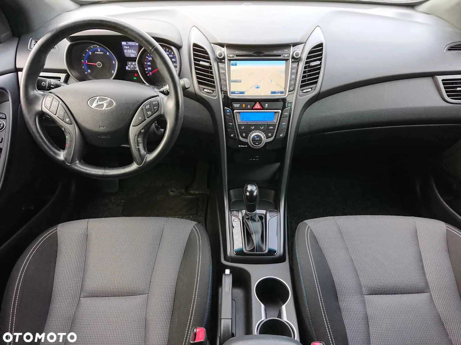 Hyundai i30 1.6 CRDI DCT Premium - 8