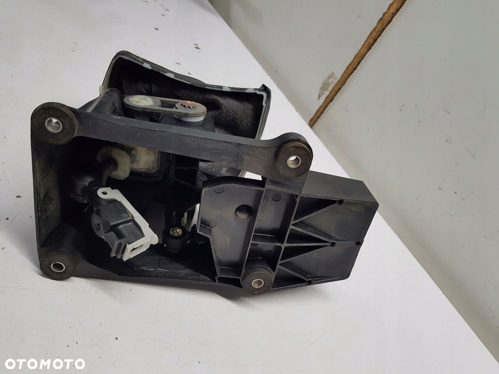 lewarek wybierak biegów Opel Astra H 1.7 - 3