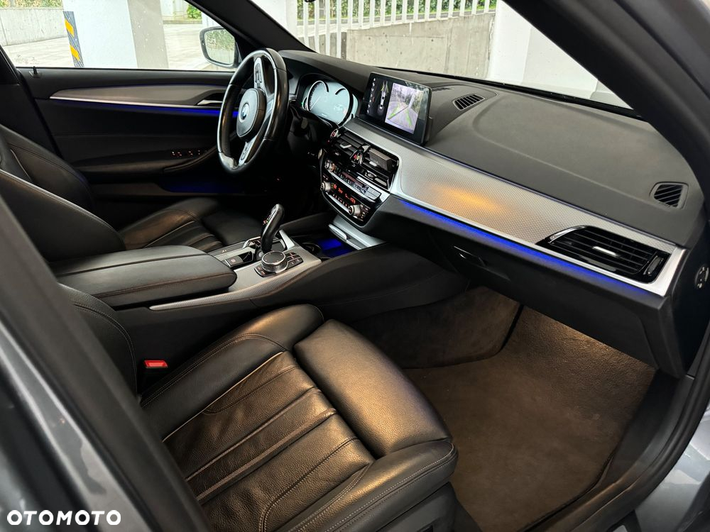 BMW Seria 5 520d xDrive - 37