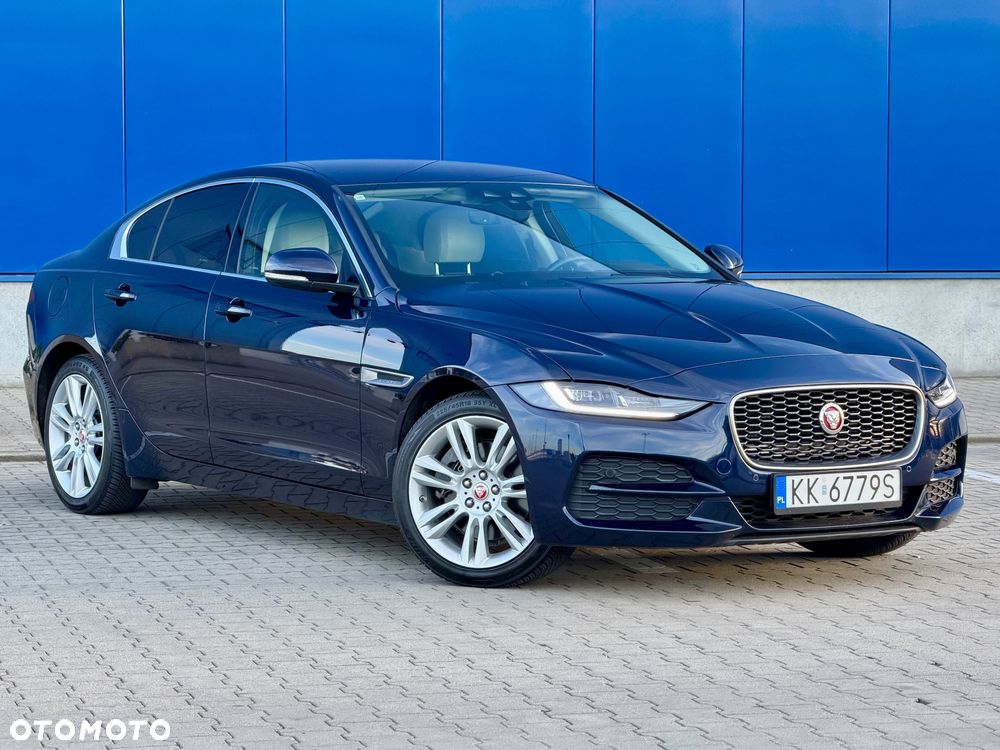 Jaguar XE D180 S - 2