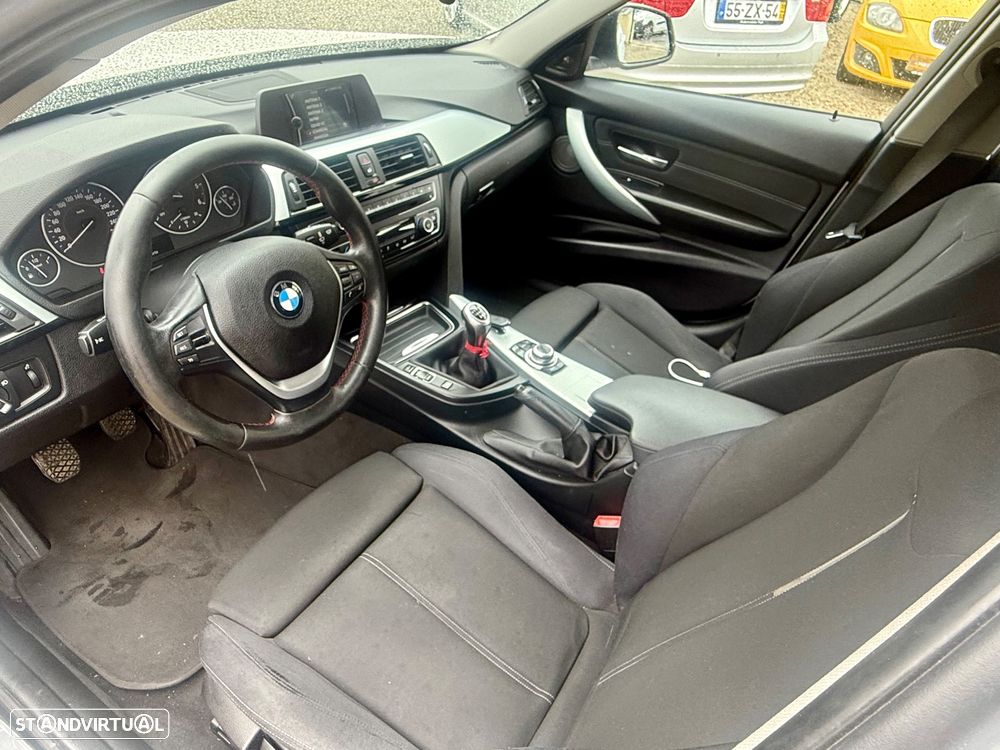 BMW 320 d Touring Line Sport - 13