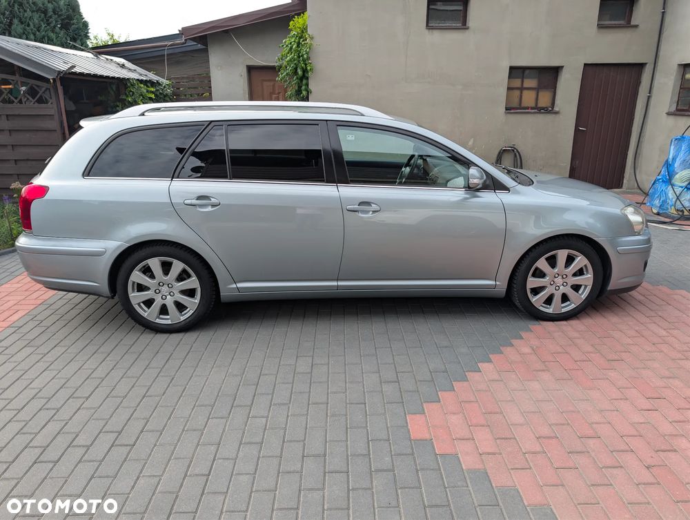 Toyota Avensis 2.0 VVT-i Sol - 4