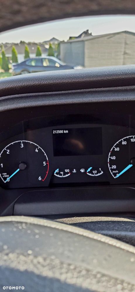 Ford Tourneo Custom - 5