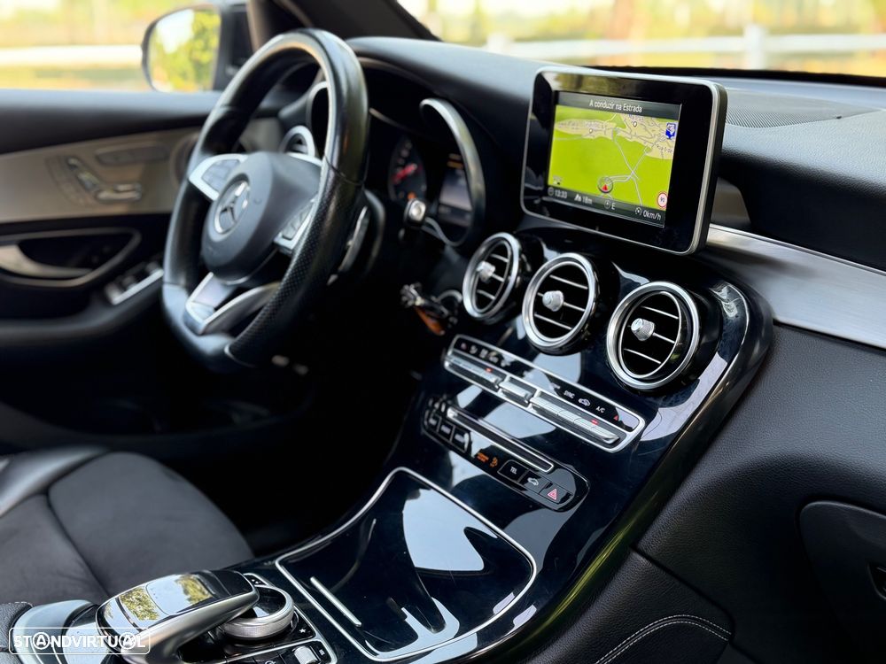 Mercedes-Benz GLC 250 d 4Matic 9G-TRONIC AMG Line - 29
