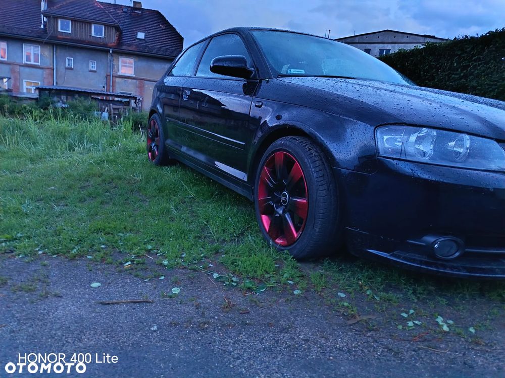 Audi A3 3-drzwiowe 2.0 FSI Attraction - 4