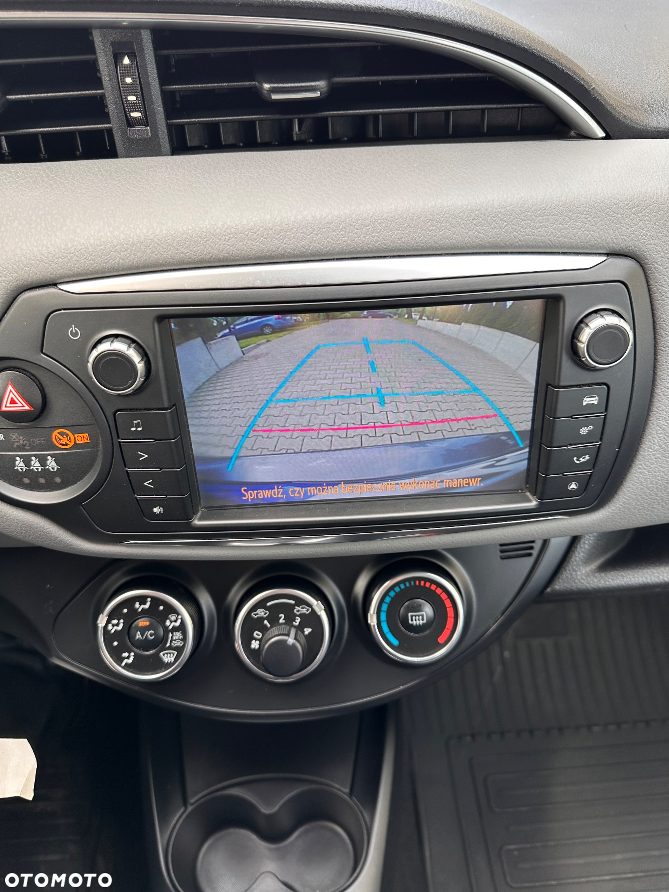 Toyota Yaris 1.0 VVT-i - 14