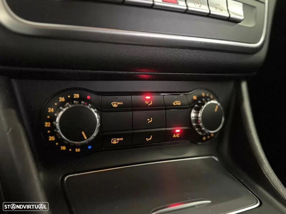 Mercedes-Benz CLA 180 d Urban Aut. - 30