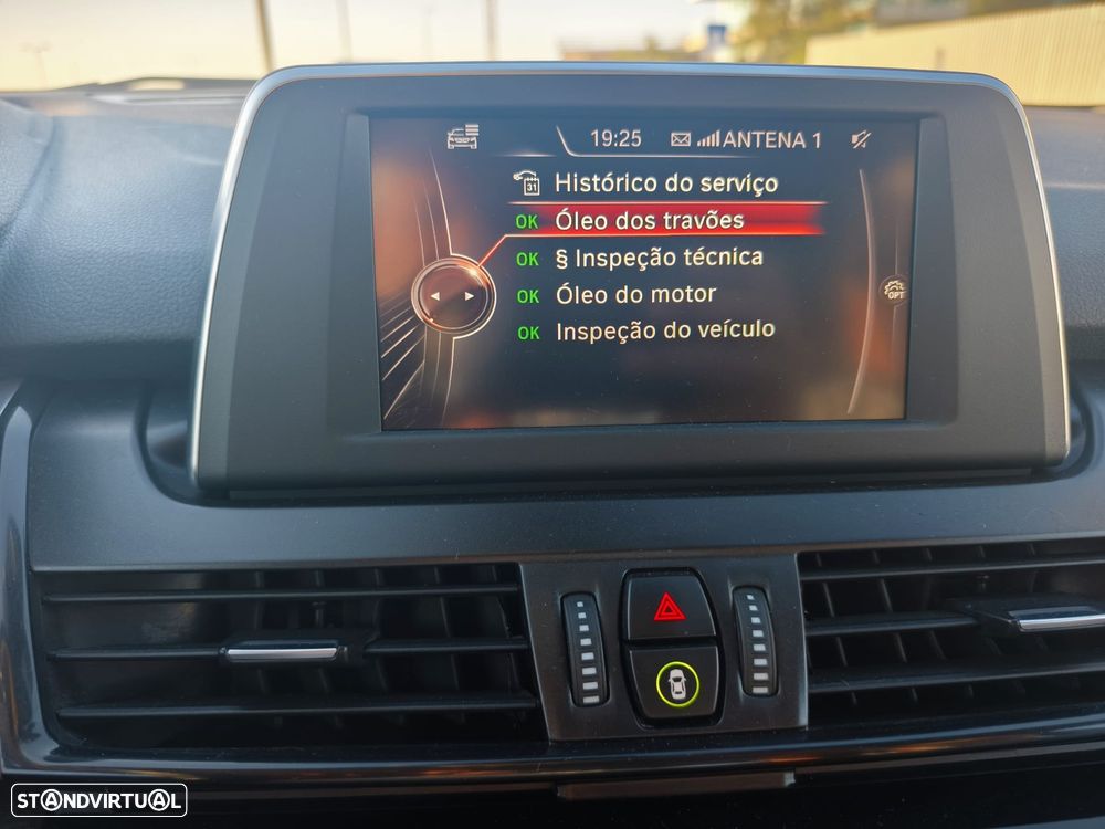 BMW 216 Active Tourer d Luxury Line - 14
