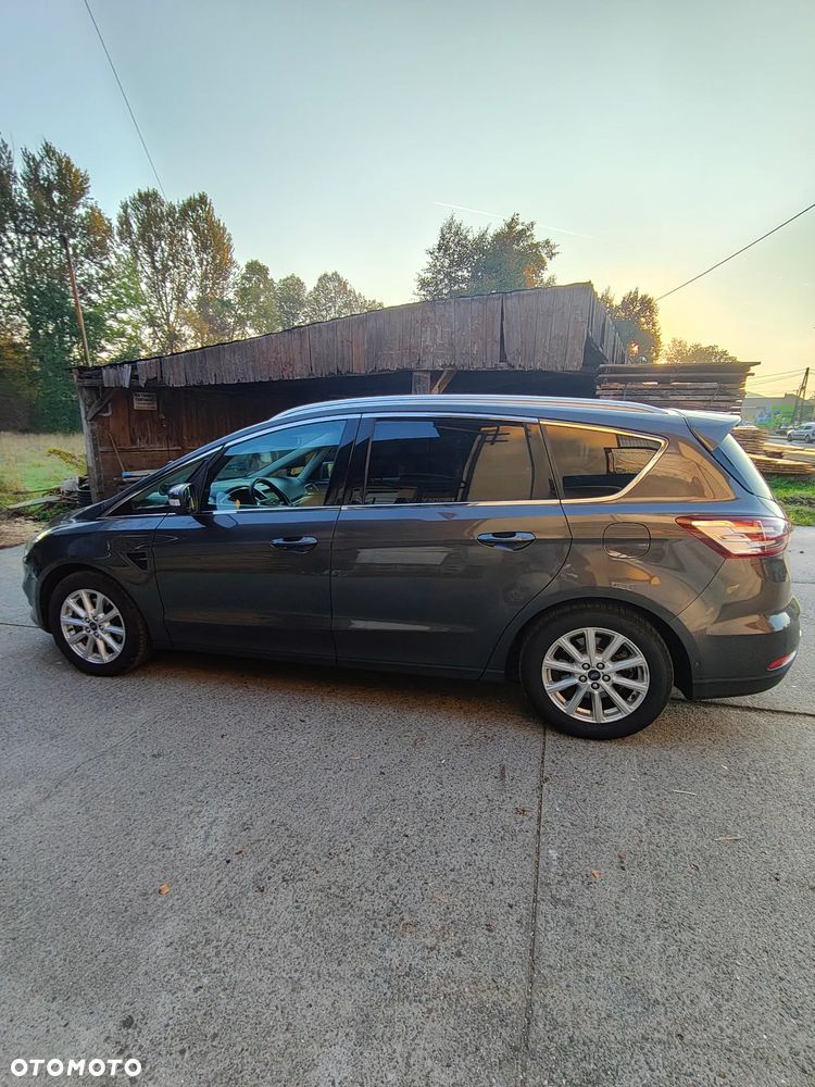 Ford S-Max - 19