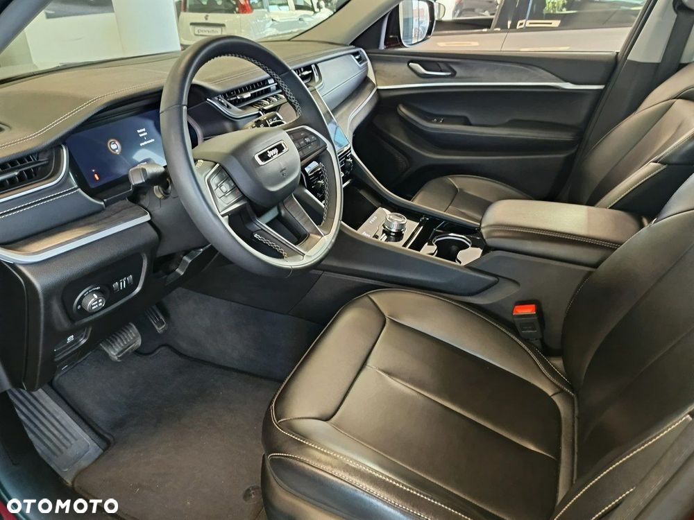 Jeep Grand Cherokee - 9