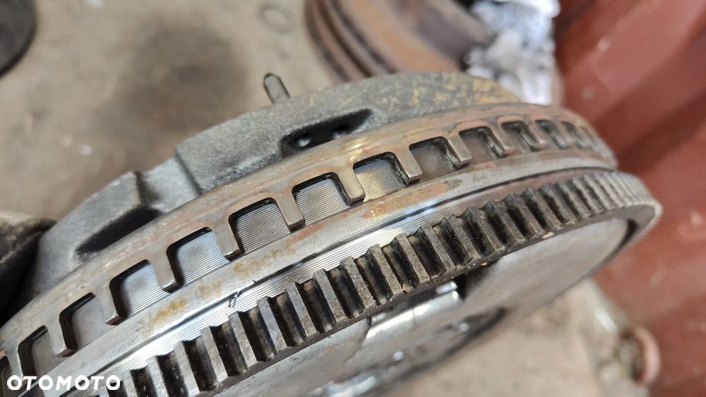 MERCEDES W204 W212 om 651 2.2 CDI KOŁO DWUMASOWE DWUMAS dwumasa sprzęgło komplet - 17