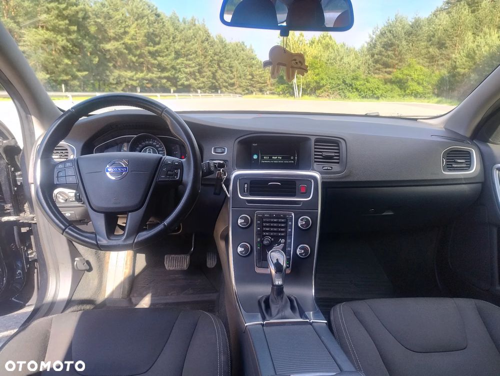 Volvo V60 D2 Geartronic - 19