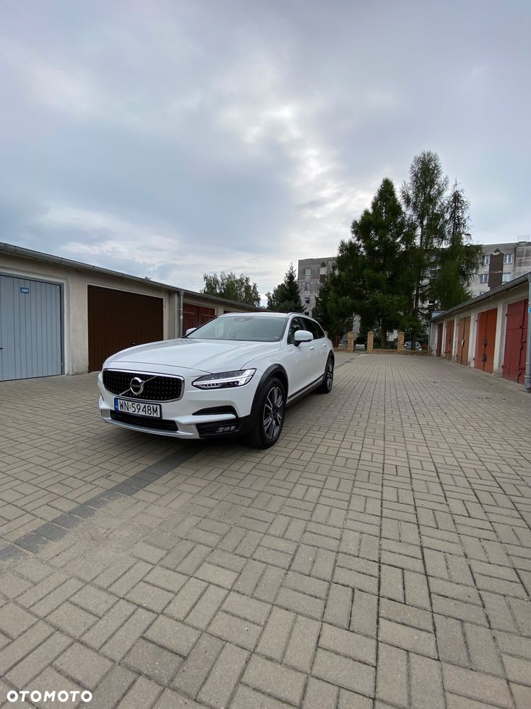 Volvo V90 Cross Country - 3