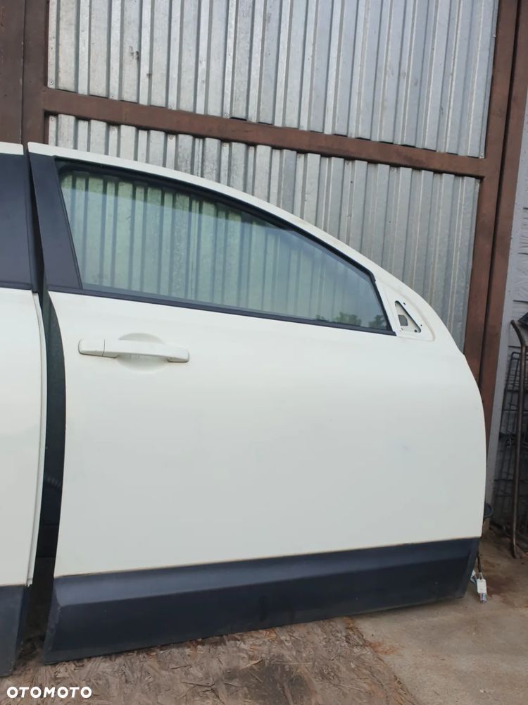 Drzwi Prawe Przednie Nissan Qashqai I J10 - 2