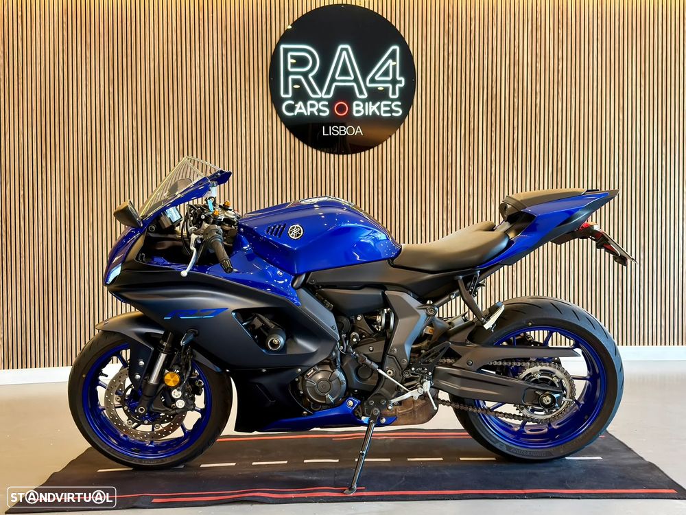 Yamaha YZF R7 - 2