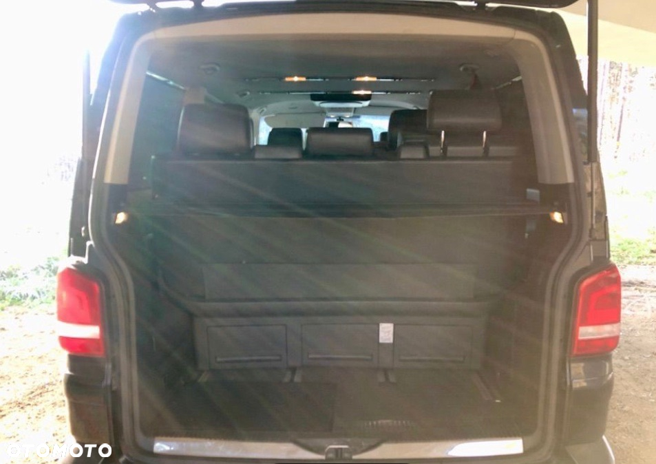 Volkswagen Multivan - 21
