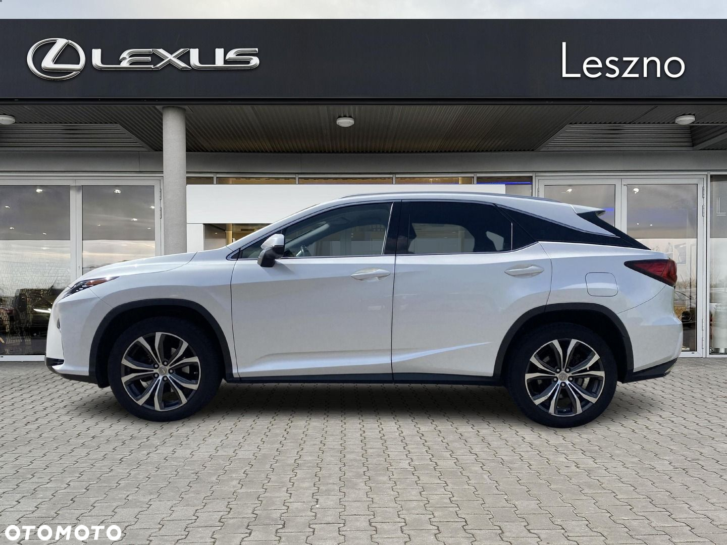 Lexus RX - 10