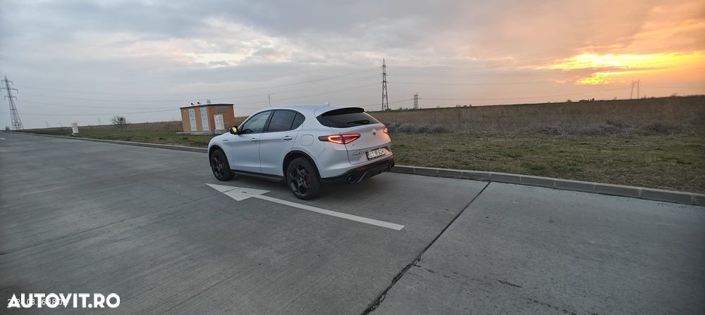 Alfa Romeo Stelvio 2.0 Turbo AWD AT8 Competizione - 3