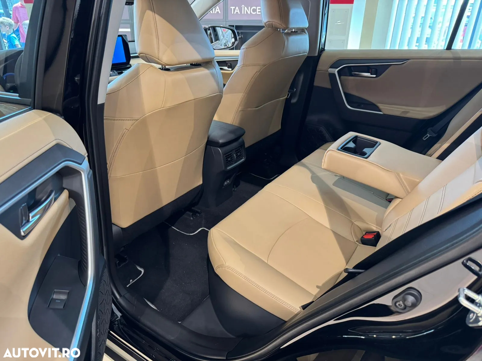 Toyota RAV4 2.5 Hybrid VVT-iE 4x4 Luxury - 14