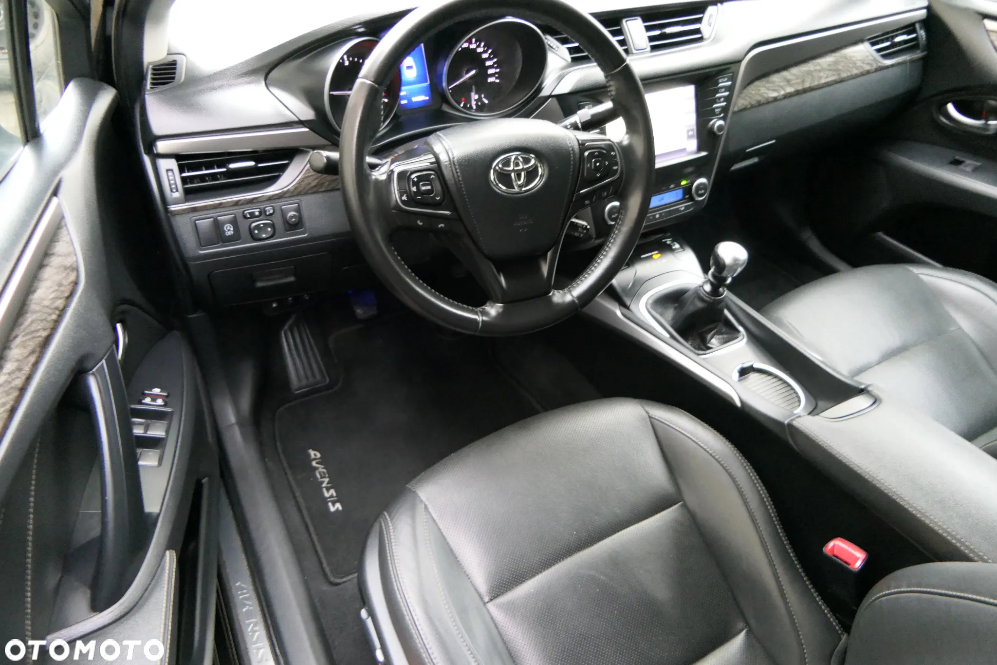 Toyota Avensis 2.0 D-4D Prestige - 23