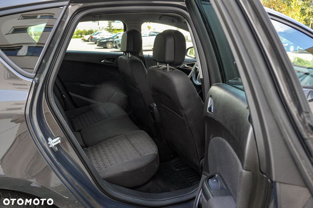 Opel Astra - 12