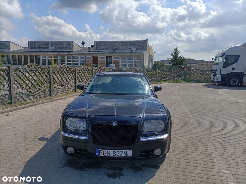 Chrysler 300C 5.7 V8 Hemi - 8