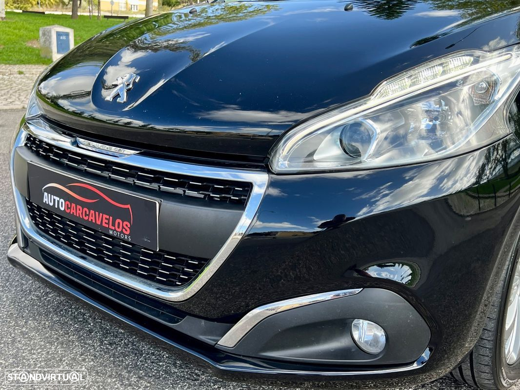 Peugeot 208 1.2 PureTech Signature - 23