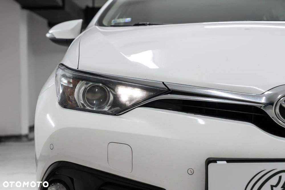 Toyota Auris 1.4 D-4D Premium - 12