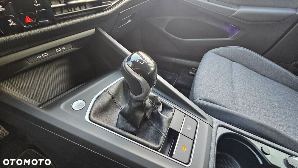 Volkswagen Golf Variant - 24