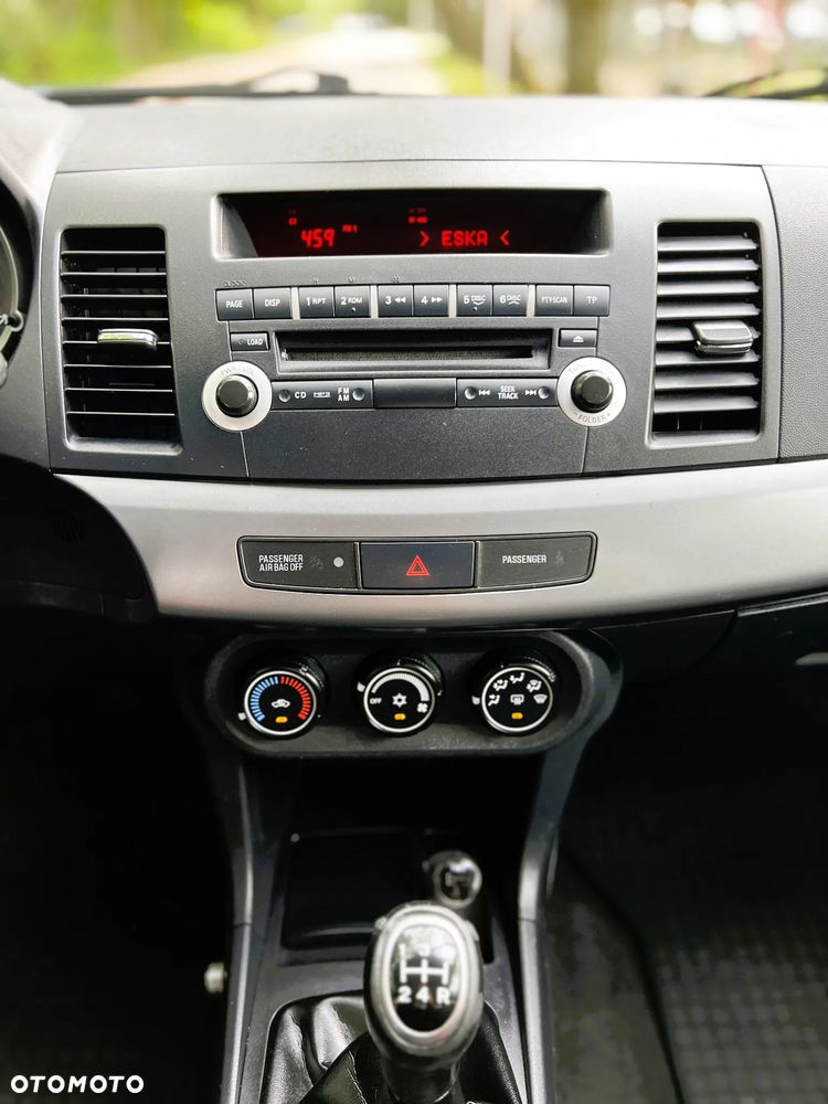 Mitsubishi Lancer - 20