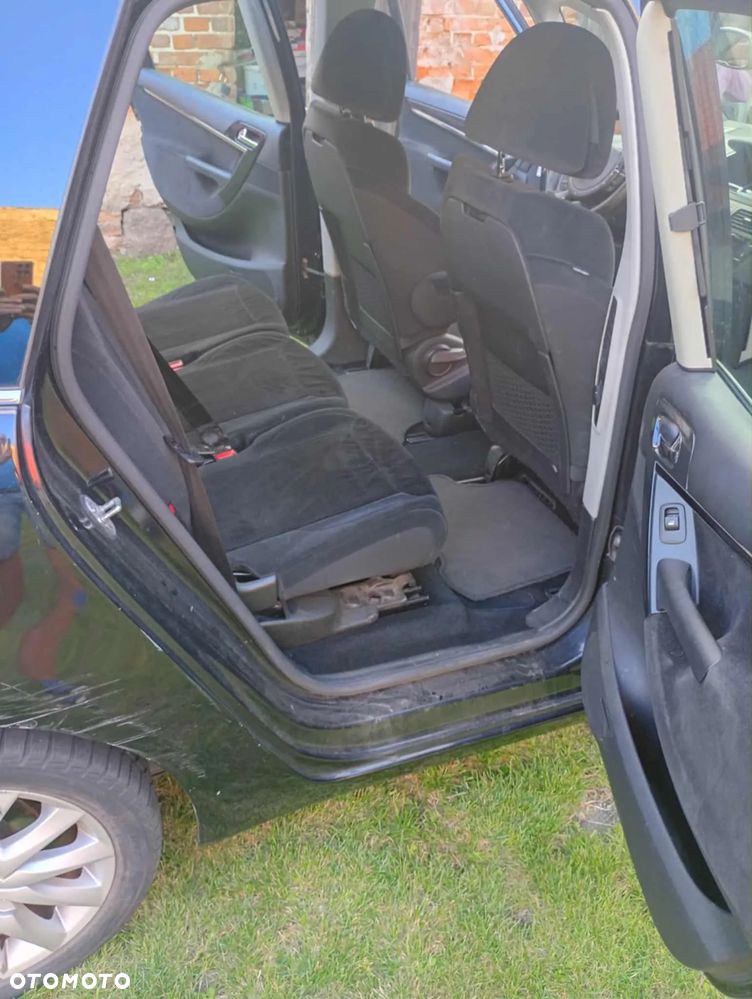 Citroën C4 Picasso - 12