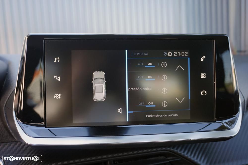 Peugeot 2008 1.2 PureTech Allure - 21