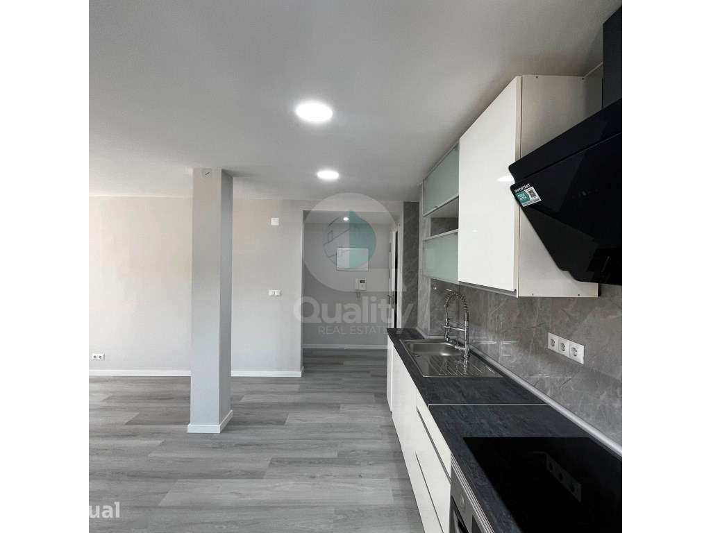 T2 Totalmente Remodelado em Corroios - Rés Do Chão Alto - Grande imagem: 3/36