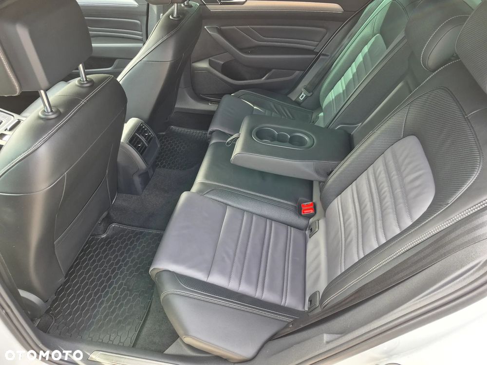 Volkswagen Passat - 6