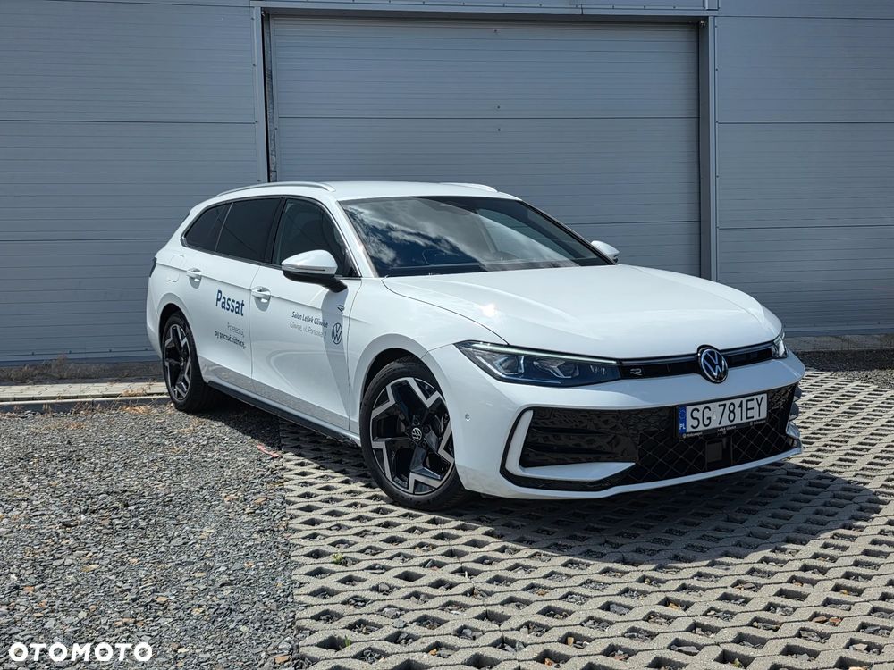 Volkswagen Passat - 12