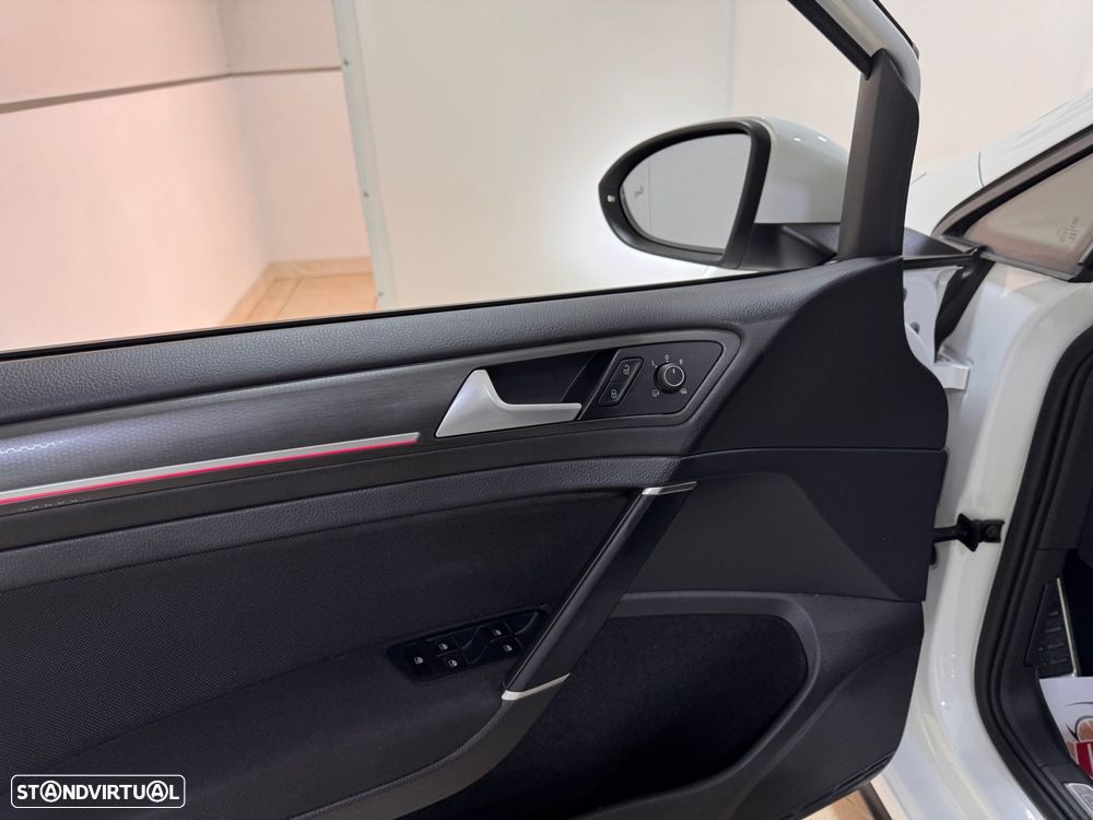 VW Golf 2.0 TSi GTi DSG Performance - 15