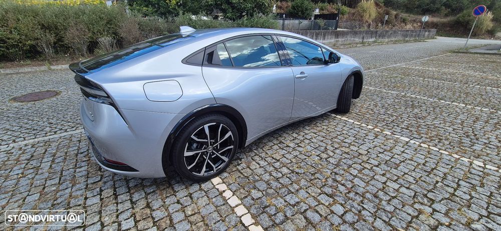 Toyota Prius 2.0 Plug-in Luxury - 13