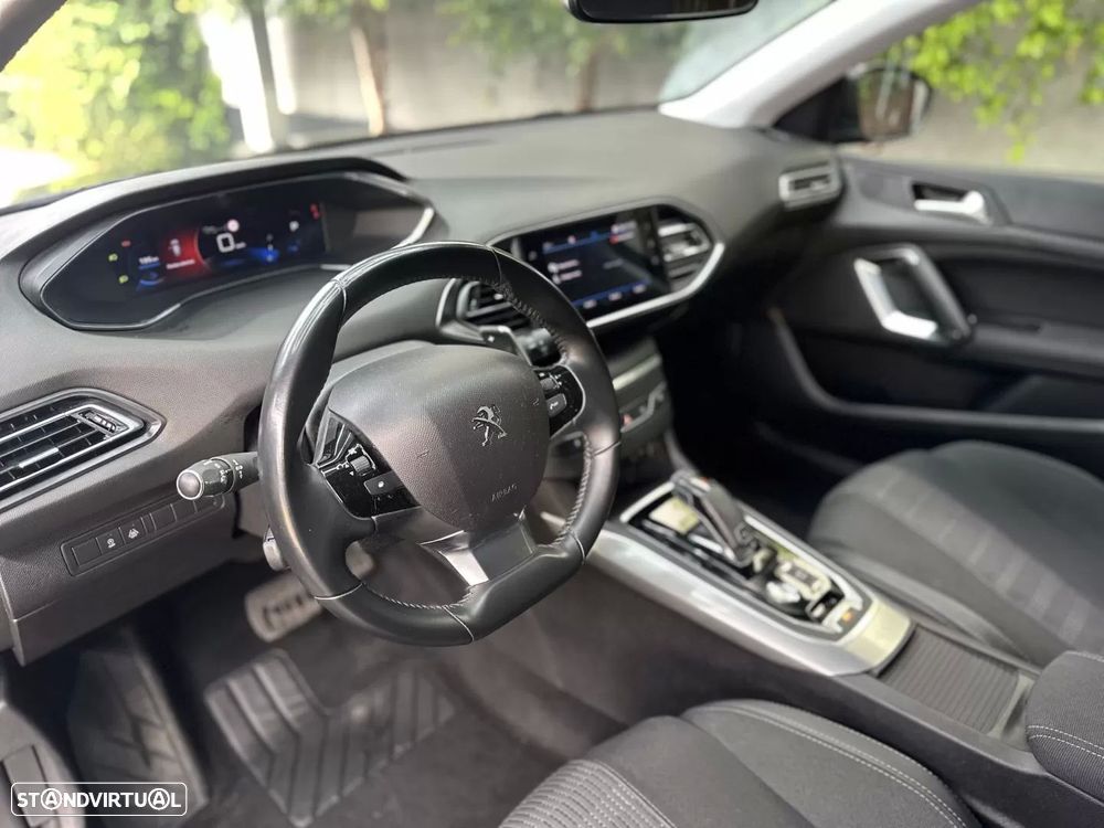 Peugeot 308 SW - 12
