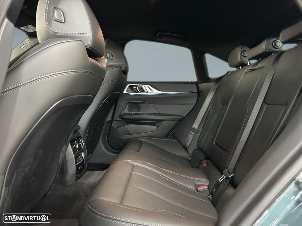 BMW i4 eDrive40 Edição Desportiva M - 13