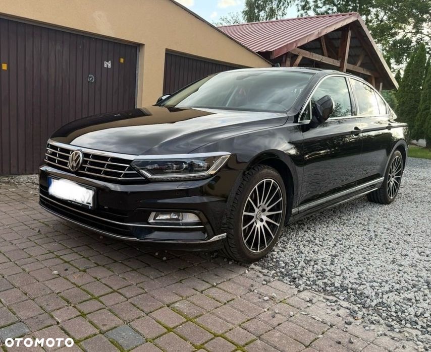 Volkswagen Passat - 1