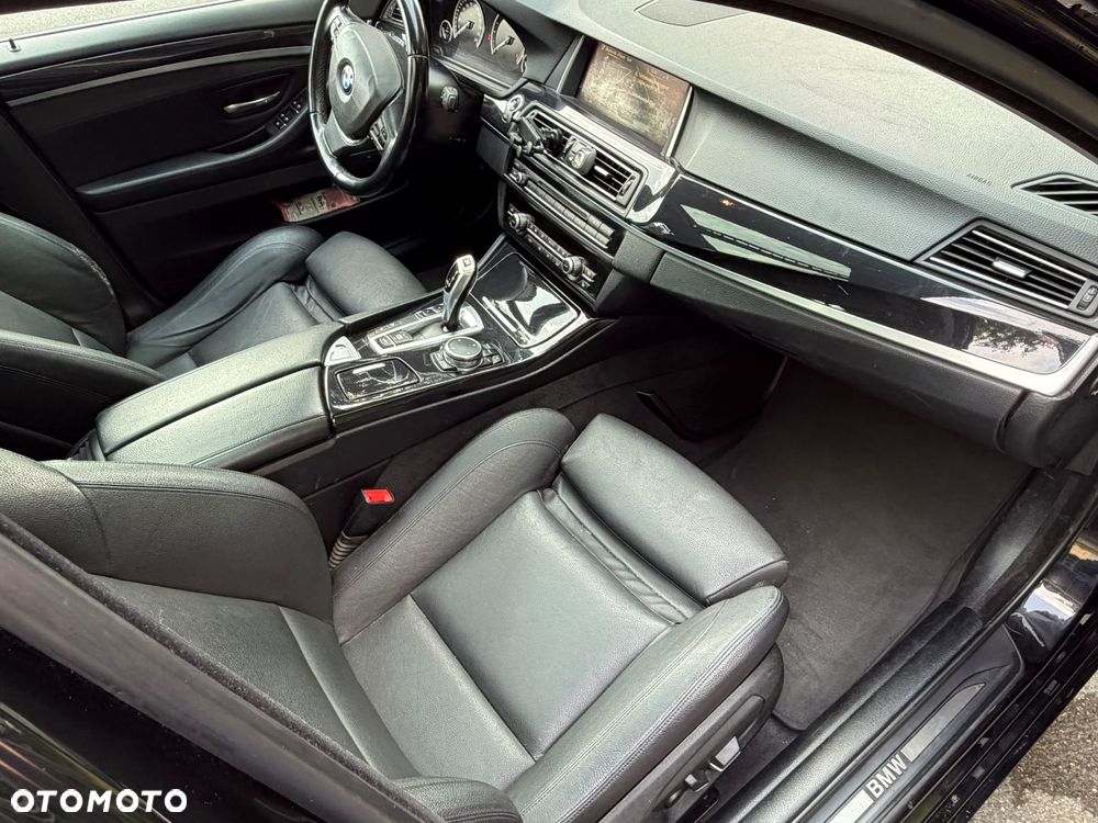 BMW Seria 5 525d xDrive Modern Line - 18