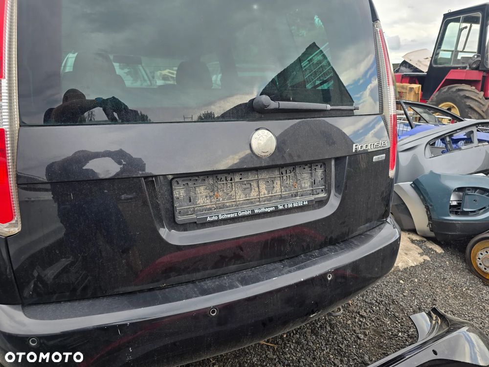 Klapa tył skoda Roomster w kolorze 9910 - 2