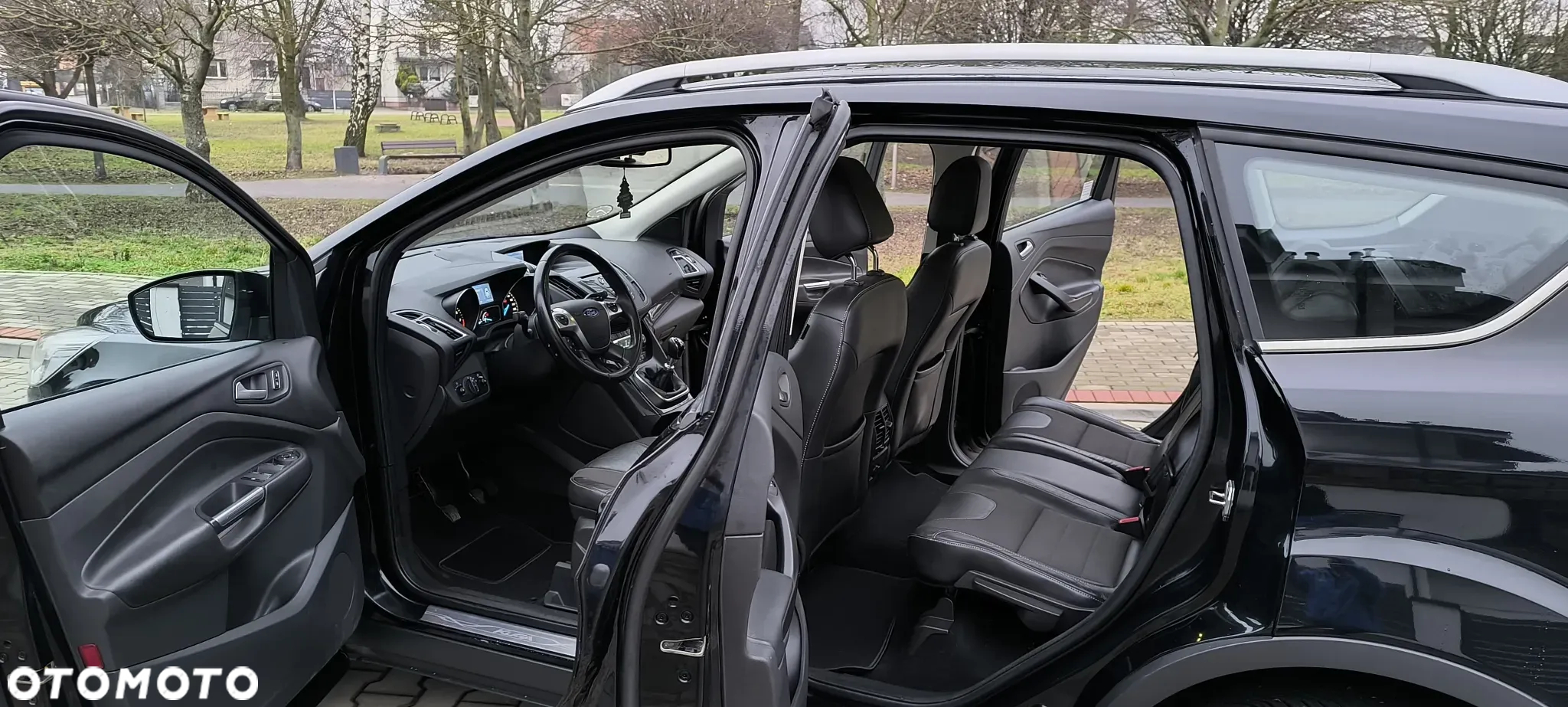 Ford Kuga 1.5 EcoBoost 2x4 Business Edition - 17