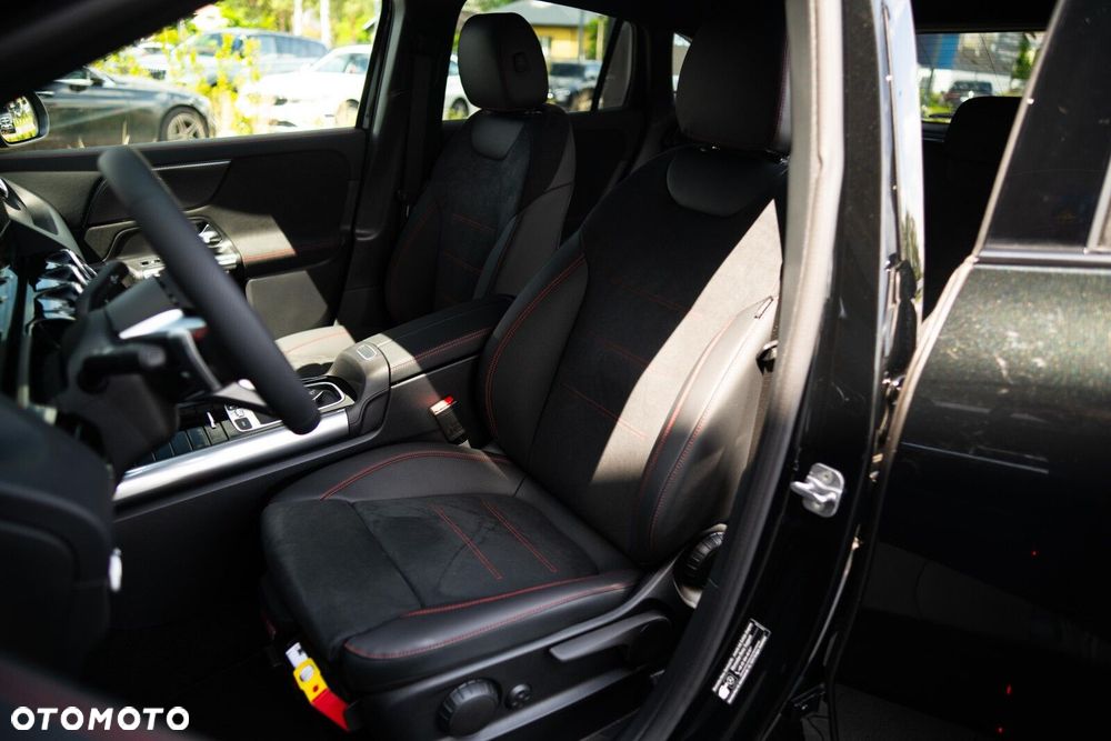 Mercedes-Benz GLA - 17