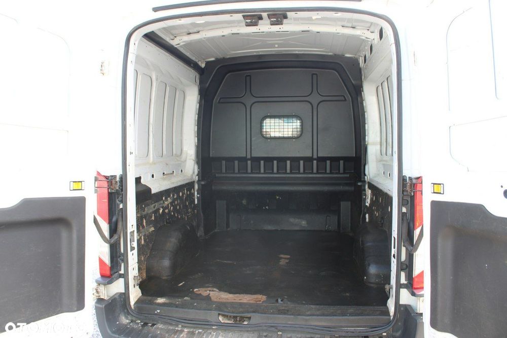 Ford Transit - 13