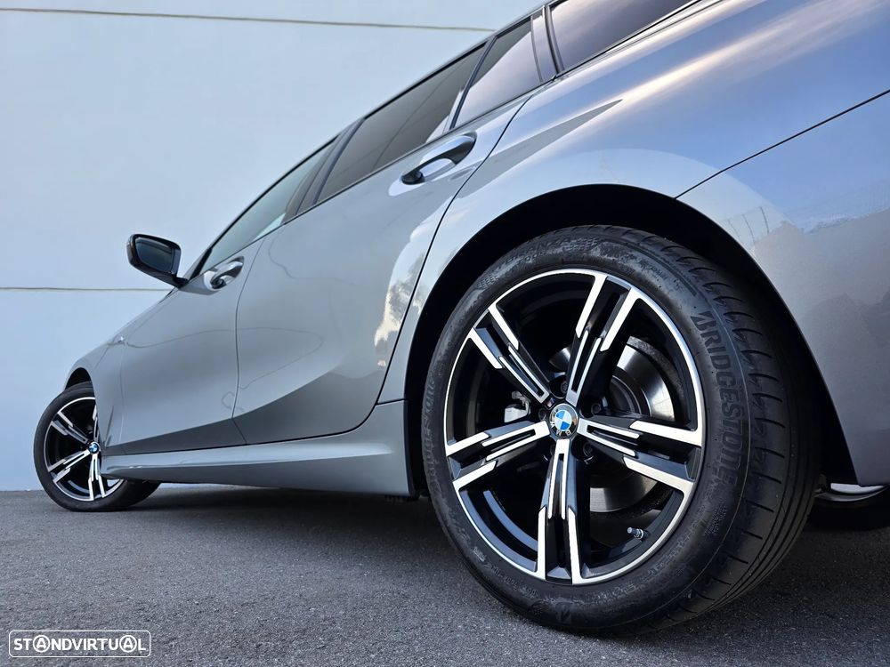 BMW 320 d Pack Desportivo M Auto - 16