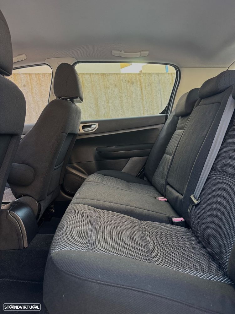 Peugeot 307 1.6 HDi Executive - 10