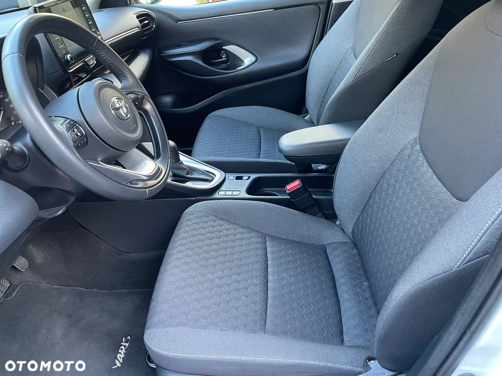 Toyota Yaris - 17