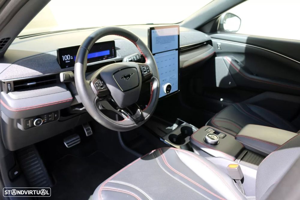 Ford Mustang Mach-E Premium AWD - 11