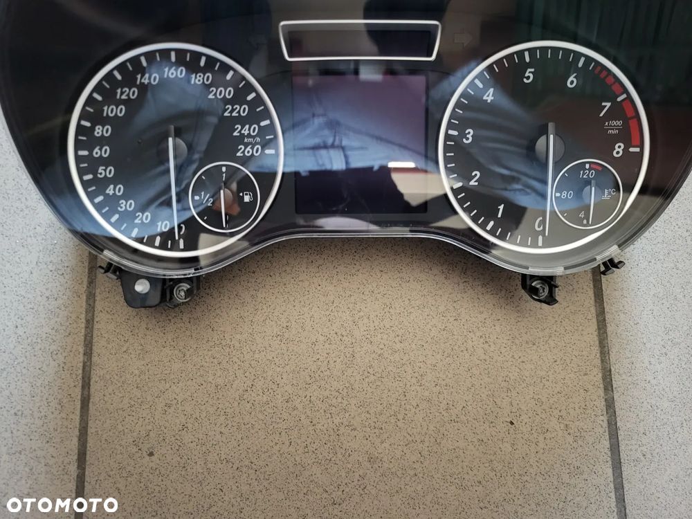 LICZNIK MERCEDES W246 A1769007701 0263700112 - 5